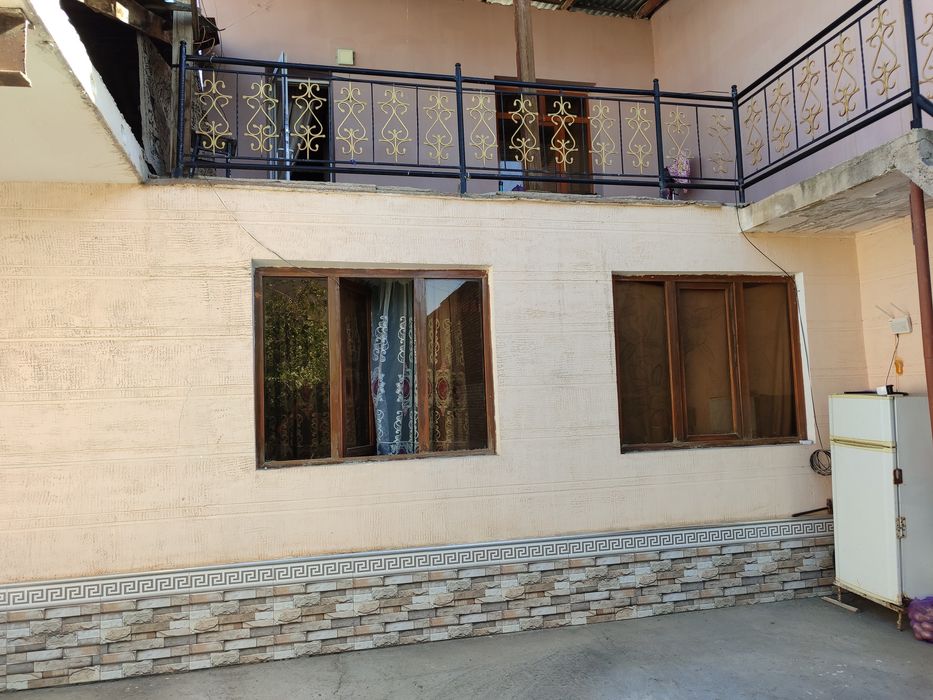 Ховлимиз 6.5сотих газ свет сўв доимий