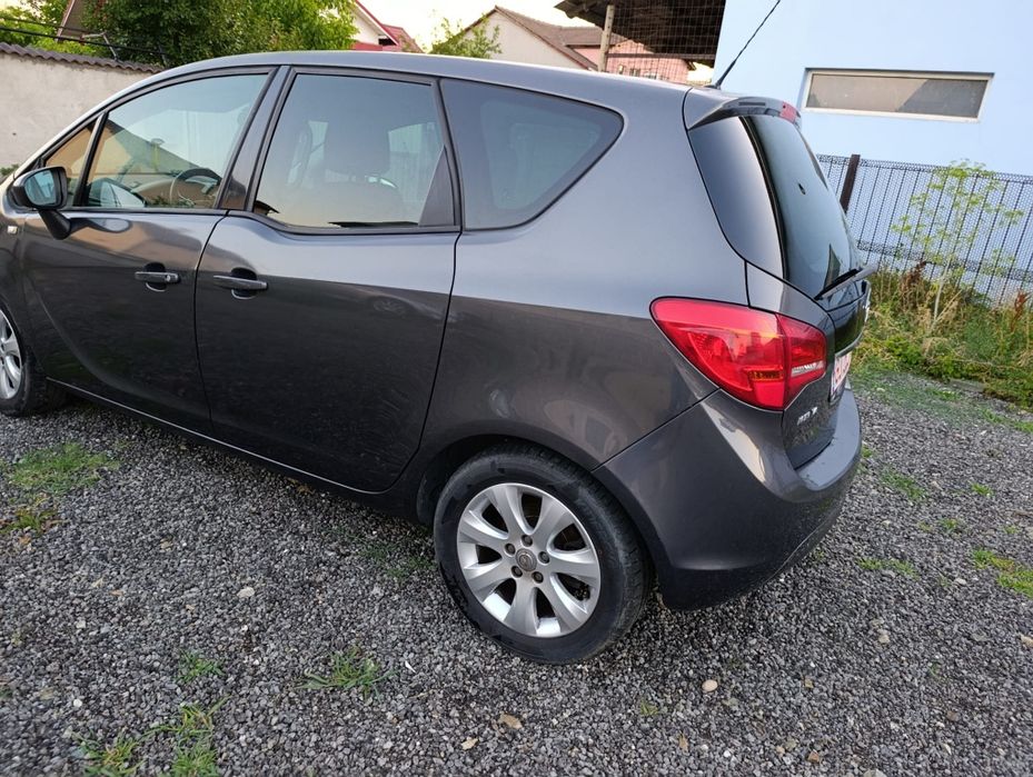 Opel  meriva  B, 1400 benzina  + gpl de fabrică