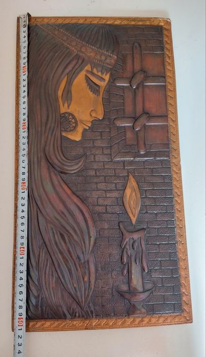 Чеканки медь СССР. Девушка со свечкой картина