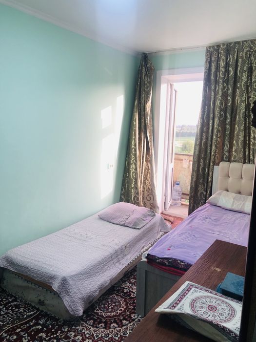 Продается  3 комнатная квартира. Кибрай. Центр.