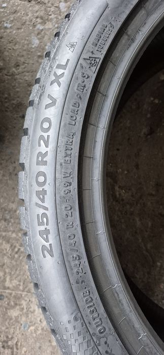 4 anvelope iarna ca noi Continental,fata 245/40/20,spate 275/35/20,dot 2025.Pretul este pe bucata.