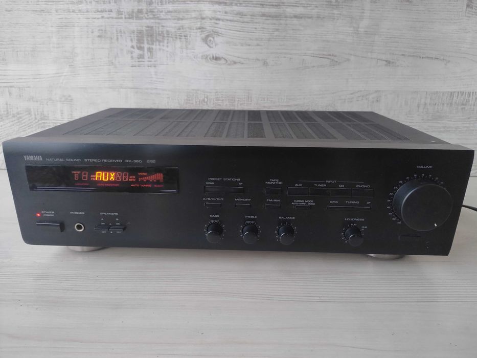 Японски усилвател YAMAHA RX-360