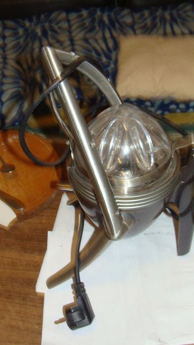 Сокоизстисквачка -преса за фрешове