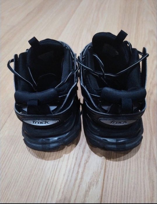 Balenciaga track black