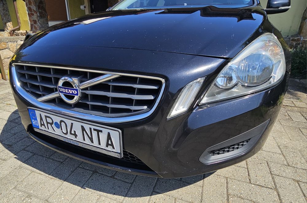 VOLVO S60 2011 — imagine 4
