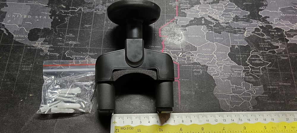 Держатель настенный для гитары