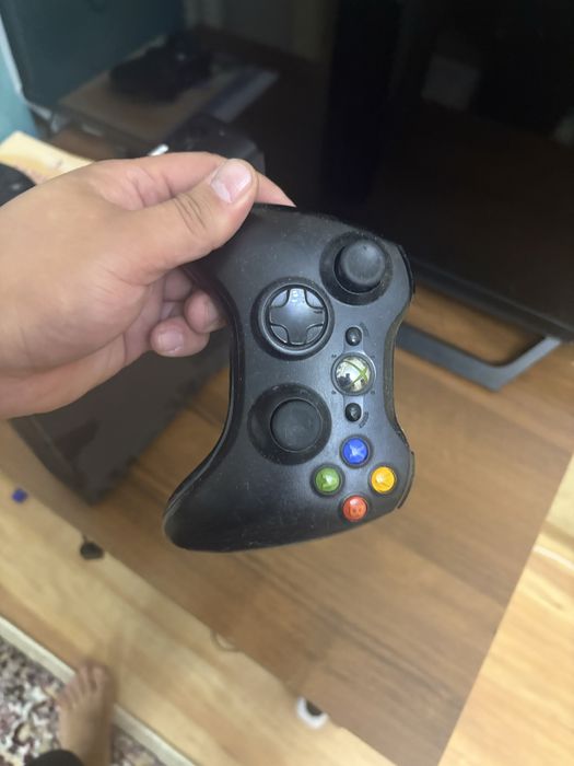Продам xbox 360 в рабочем состоянии