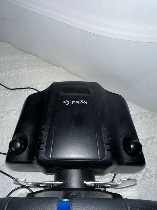 Logitech G29 волан с педали и Astro A10 слушалки