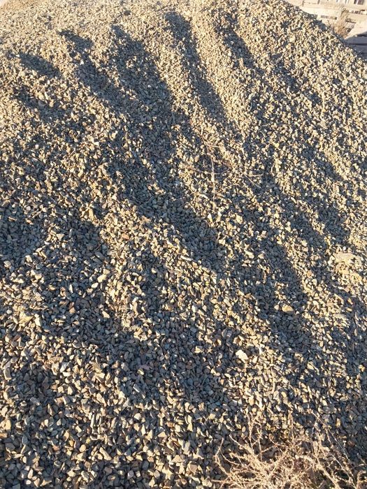 Песок в мешках. Щебень в мешках