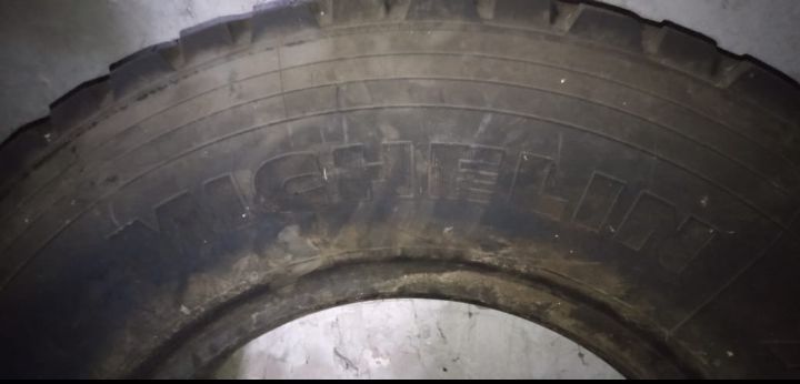 Продам резину на погрузчик