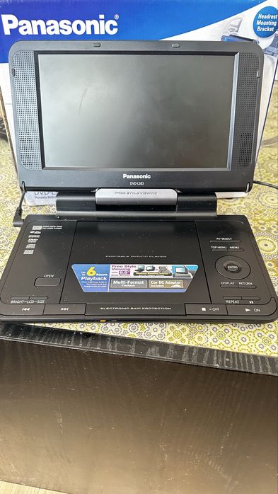 Panasonic преносим ДВД плеър