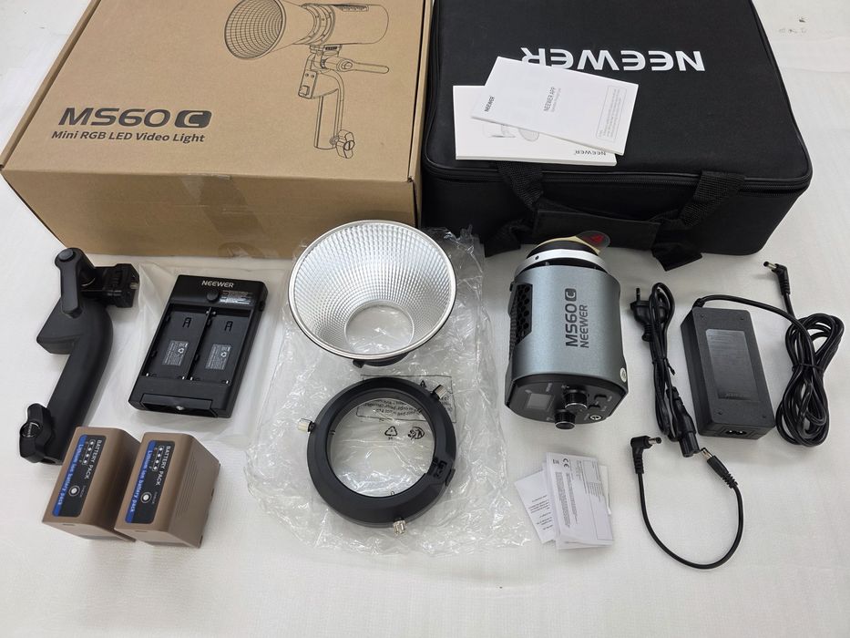 Neewer MS60C 65W RGBWW LED Видео Осветление с Батериен Комплект