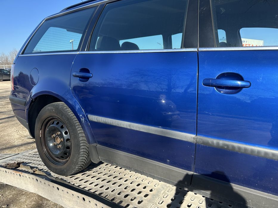 Врати десни за VW Passat 5.5 комби