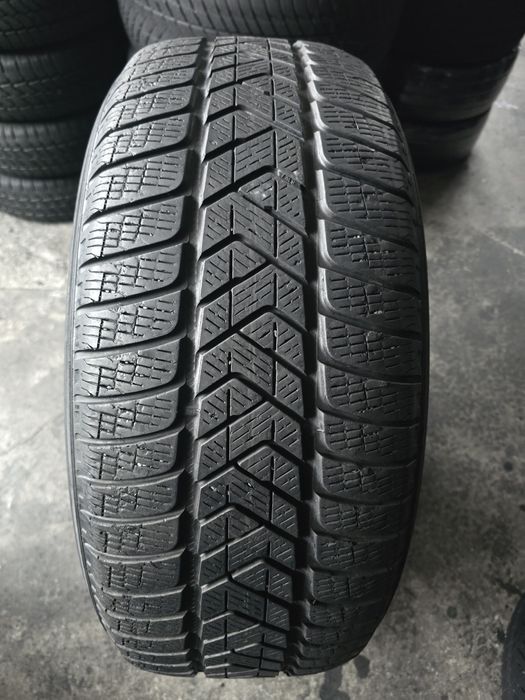 Pirelli 255/55 R18 109H MS iarnă runflat