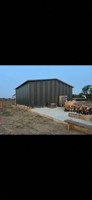 Urgent Vand hala completa cu panouri si cadru metalic