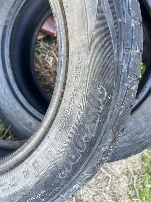 Продаю шины 205/60R16