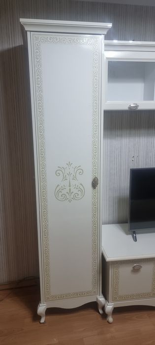 Тумба под ТВ шкаф