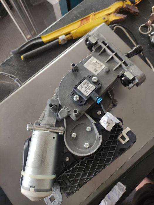 Механизам за ел.багажник