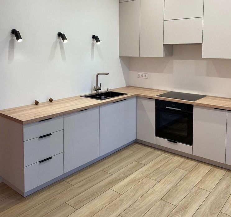 Продам столы и стулья