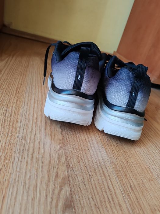 Adidași Skechers Bascheți Converse