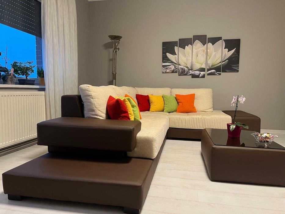 Canapea fixă colțar – elegantă, stare excelentă