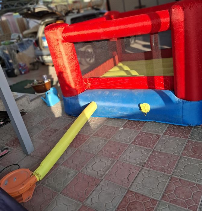 Продам детский надувной батут!