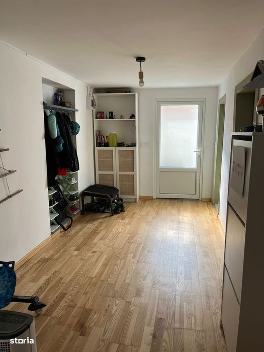 Vand casa 3 camere zona centrala