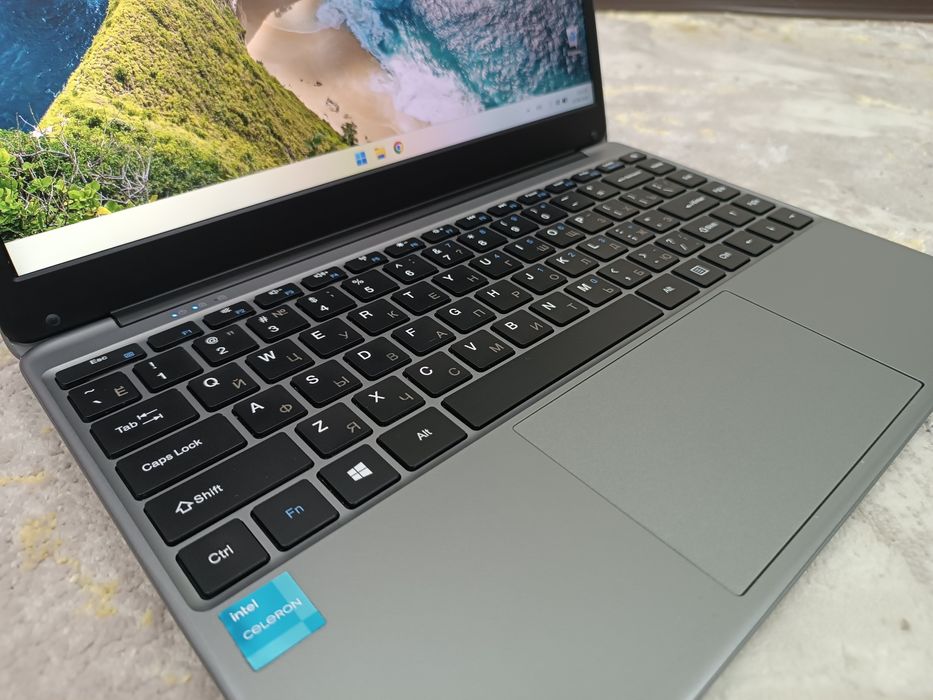 НОУТБУК Windows 11 Pro ssd m.2.