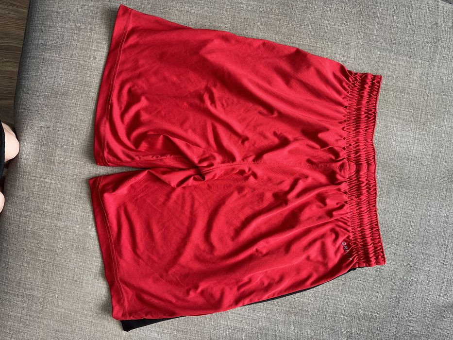 Vand pantaloni scurti barbati Jordan