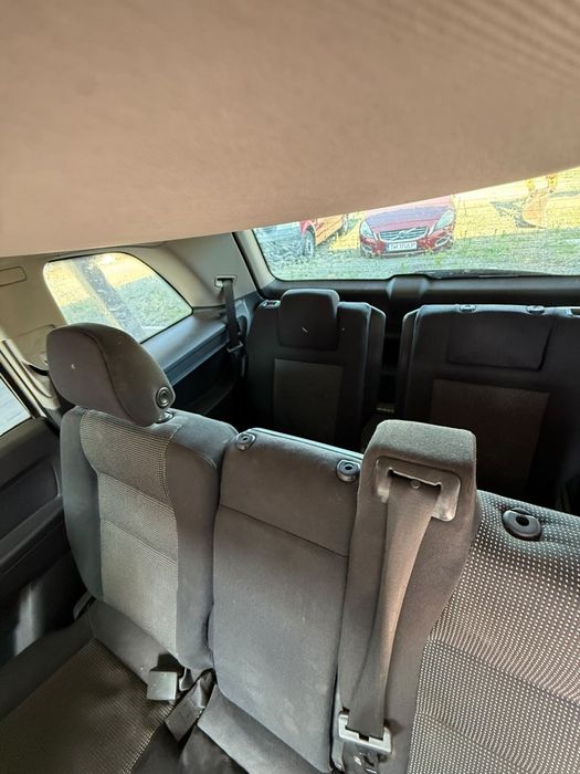 Vand sau schimb Opel Zafira