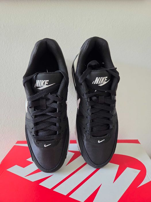 Дамски маратонки Nike