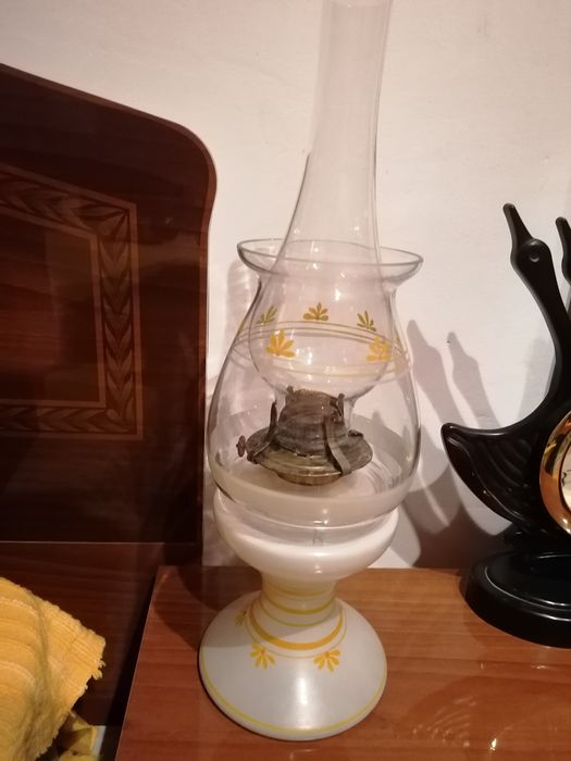 Lampa din sticla pe gaz