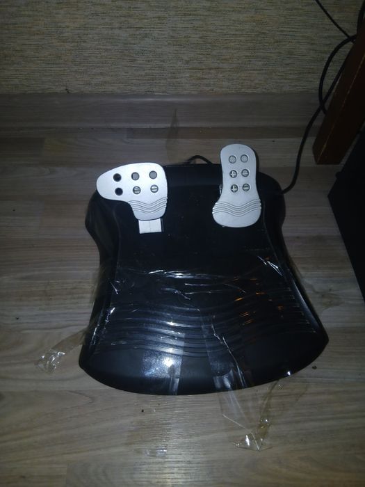 Срочно продам игровой руль