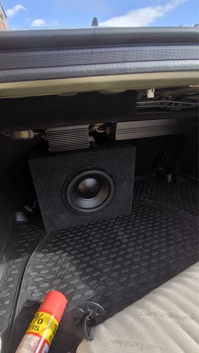 Продам саббуфер с усилителем состояние нового.