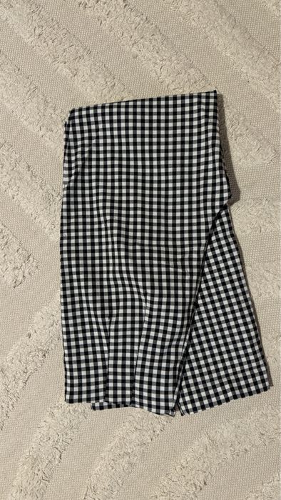 Pantaloni carouri cu talie inalta