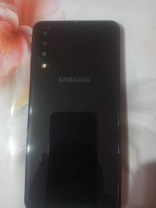 Продам Самсунг а7