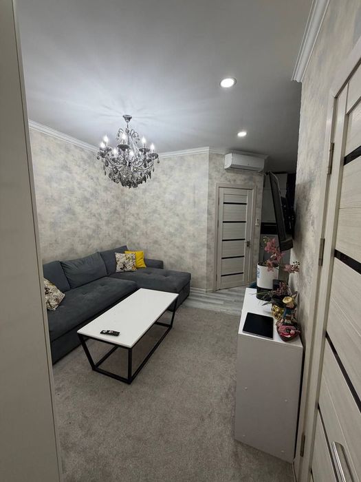 Сергили 5 Чинор бекатига Якин 1 хонали КВ.Сотилади