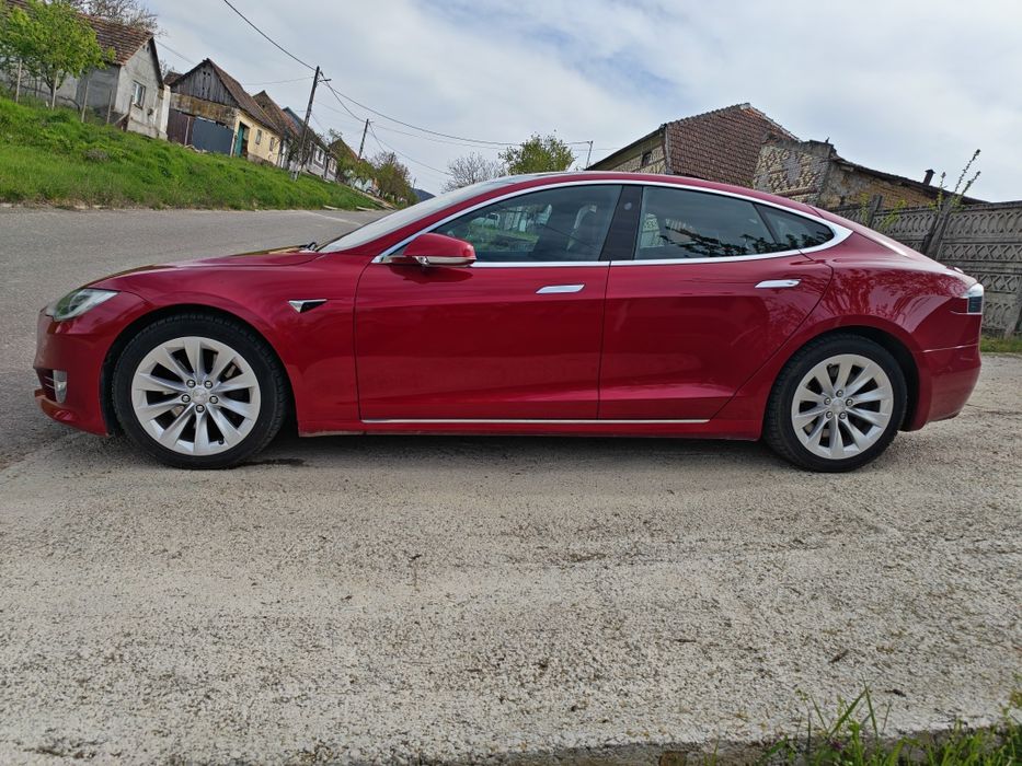 Tesla model S 75d 525cp dual motor