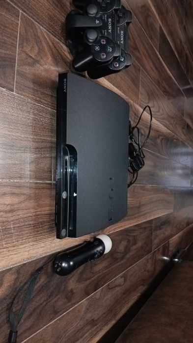 Ps3 приставка,  3 джойстика, камера, диски.