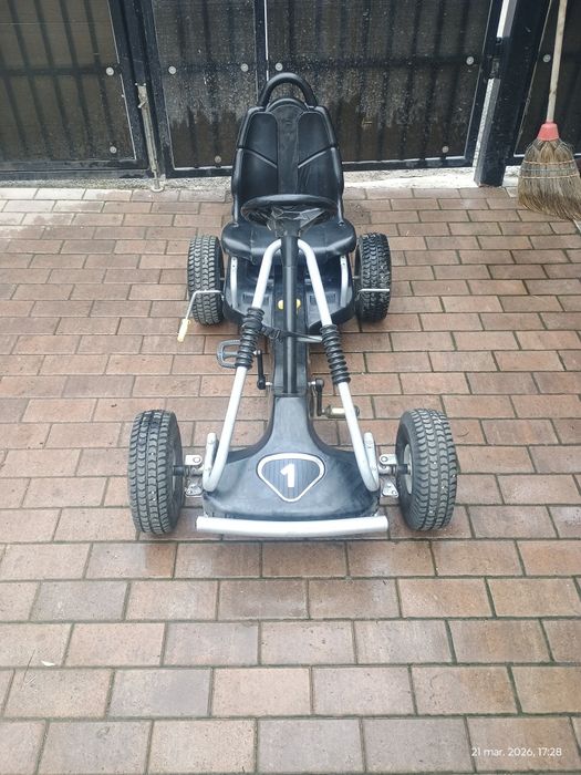 Vând cart copii 6-11 ani