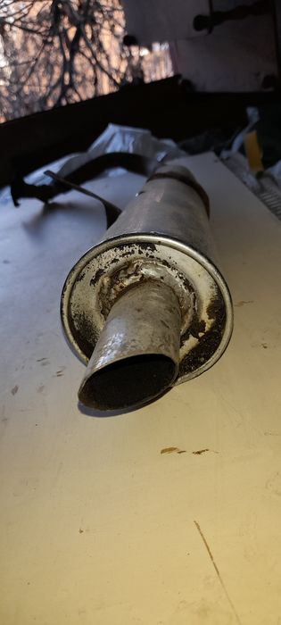 Глушитель продам срочно