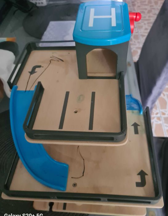 Parcare Lidl in stare buna