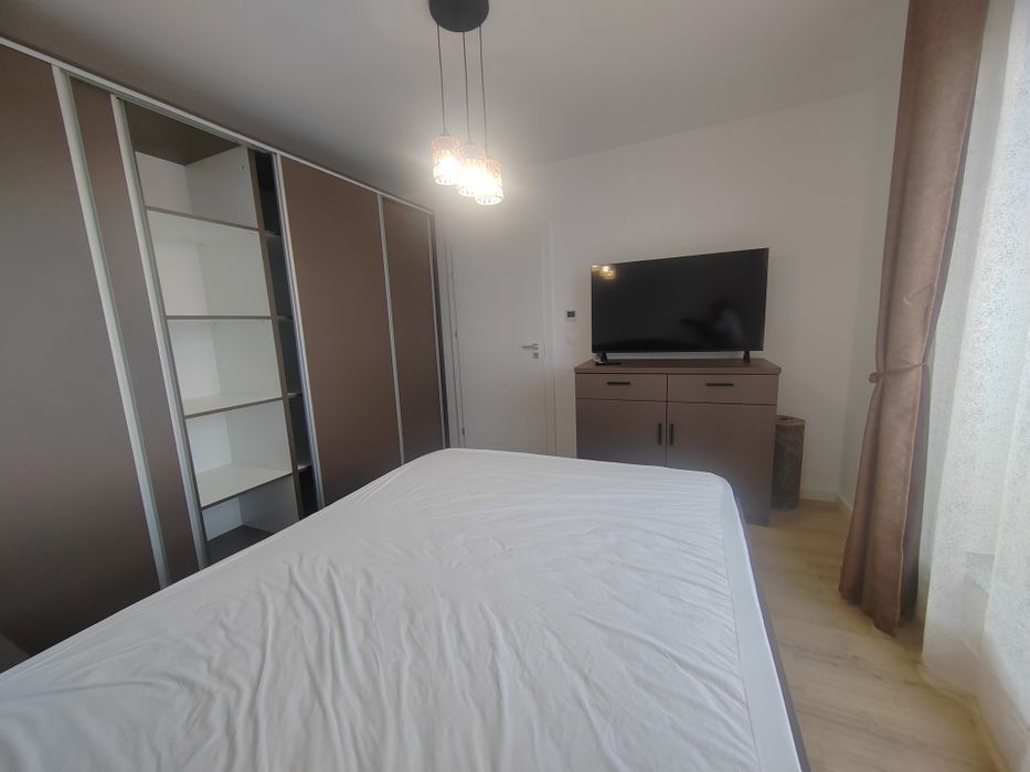 Închiriez apart. 2 camere la MAURER - 2 LOCURI DE PARCARE