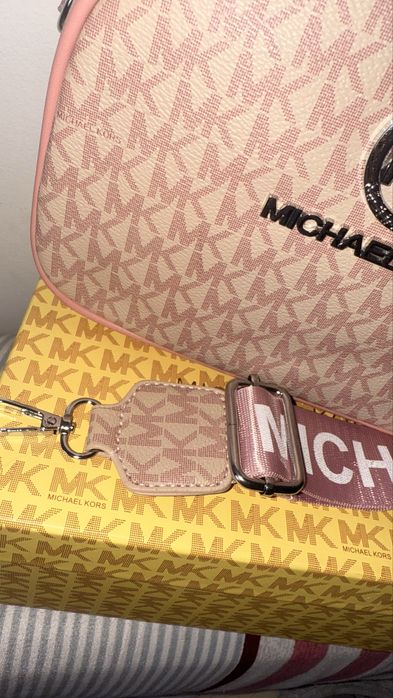 Michael Kors сумка розовая