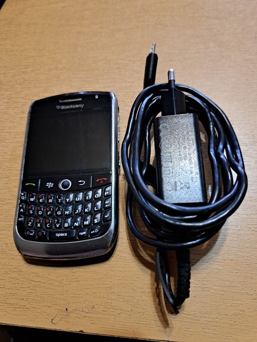 Black Berry  8900