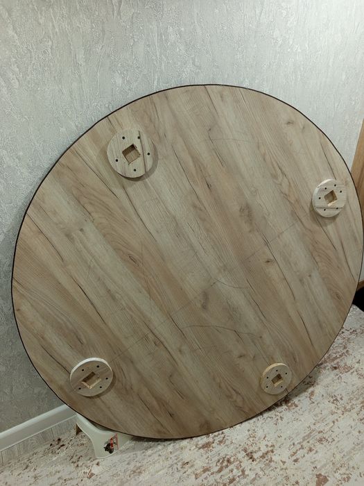 Стол с ножками 2/1