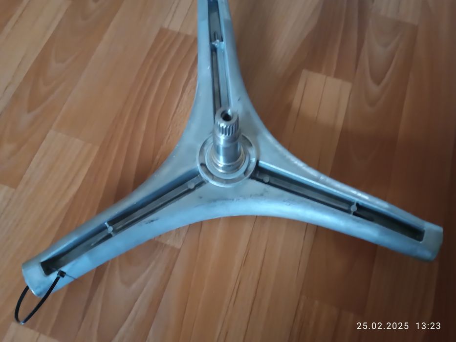 Продаю крестовину барабана ст. Маш LG.