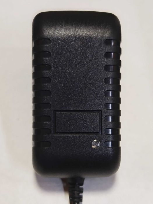 ЗАРЯДНО за 18V Акумулаторни батерии/уреди/инструменти 21V/0,8-2,0A