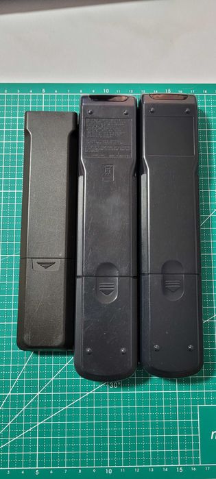 Telecomenzi sisteme audio: Sony RM-U307, Sony RM-S103, Sony RM-U185