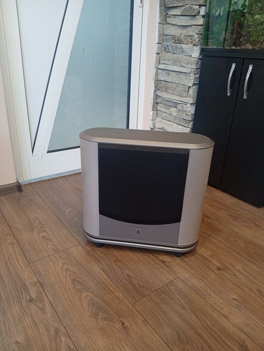 Продавам активен субуфер TEUFEL Concept P